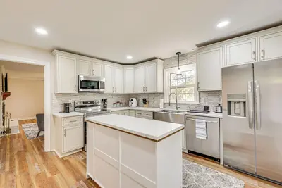 Image de Comfort & Convenience! Home 3 Mi to Dtwn Wilson