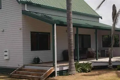 Image de Hosts on the Coast Titoki Palms