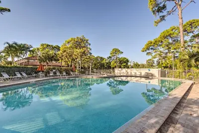 Image de Bright Sarasota Villa with Pool Access – 4 Miles to the Beach