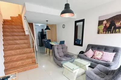 Image de Parceros Group/House On South Avenue/4 Bedrooms