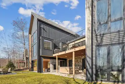 Image de Luxury + Modern + Private