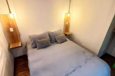 Image de Beautiful cabin in the forest, with river, no neighbors, roofed terrace, parking and wiFi