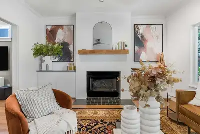 Image de Downtown, Bike to Acl, Group Getaway - La Flora