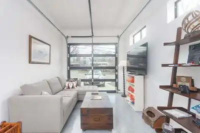 Image de Austin Outpost - Walk to Dt, South Congress 2b/2. 5b