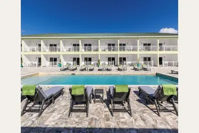 Image de Ocean Breeze Resort Suite 115 - 2-bedroom hotel suite, Pool, Gym and Restaurant