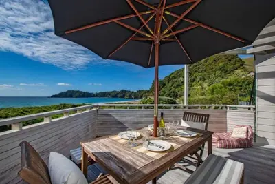 Spectacular Woolleys Bay