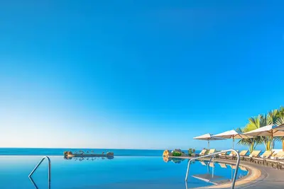 Image de 2-bedroom Beach Resort in the heart of Los Cabos with Ac and gym