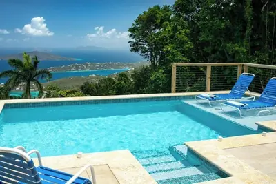 Image de Ocean View Retreat- Mountain Top, Heated Pool, Generator