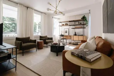 Image de Historic Cottage + Modern Luxury • Walk to Capitol