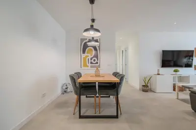 Image de Appartement de deux chambres avec piscine et court de tennis