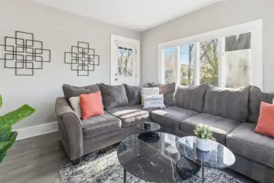 Bright and Spacious Broad Ripple family Getaway