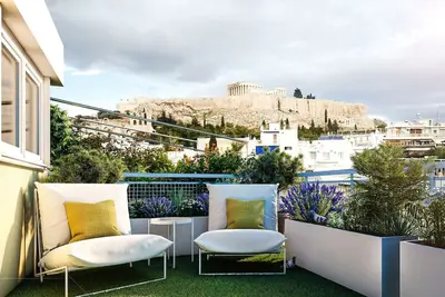 Image de Historic Elegance in Acropolis