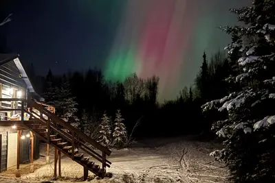 Private Xc ski trails+bonfire pit= perfect winter getaway