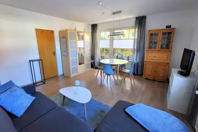 Image de House behind the church