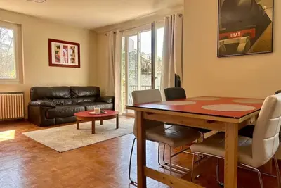 Image de Cosy appartement lumineux, belle terrasse + parking privatif