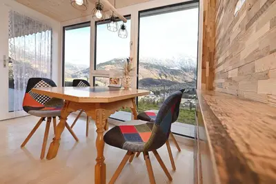 Image de Charming Holiday Apartment with magnificent views over the valey