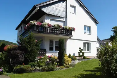 Image de Appartement 'Waltraud, 105 m²' avec vue panoramique, terrasse privée et Wi-Fi