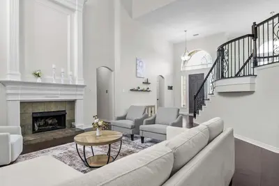 Image de Private Pool｜Peaceful 4-bedroom house with Ac｜Garage Access｜ #42447