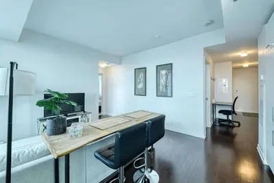 Image de RivetStays | The York Presidential Suite – 2br/2ba Condo