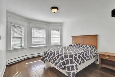 Image de Amazing 2-bedroom apartment in enchanting Vancouver - 1517 Comox