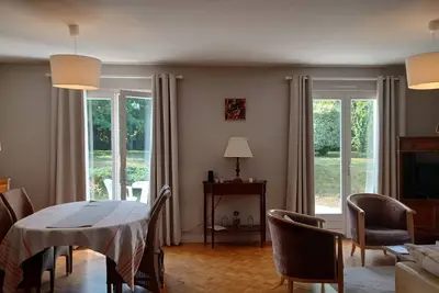 Image de Belle maison avec grand jardin au calme proche de la mer
