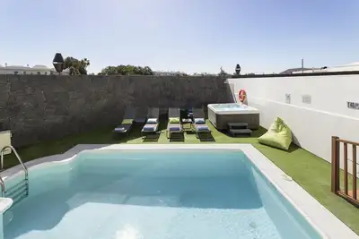 Image de Sea Breeze Callao by Escape Home