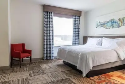 Image de Family Getaway: Heated Pool | Near Burns Park (7 mi) & Old Mill Park