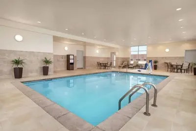 Image de Modern Brooklyn Park Stay with Pool & Complimentary Breakfast l 2 Rooms