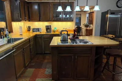 Image de Beautiful 4-bedroom house in Medford perfect for your getaway.