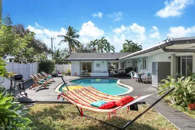 Image de Sunny Suburban Escape with Private Pool & Bbq