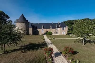 Image de Château de Marigny - Piscine Privée, 8000m2 Jardin