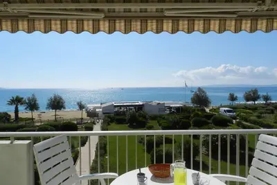 Image de Appartement 2 pièces avec vue mer et parking, Le Lavandou