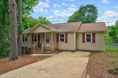 Image de Cozy 3 Bedrooms | Big Yard | Peaceful