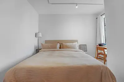 Great 2 bed in Greenpoint/Wburg
