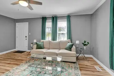 Image de Comfort on Clay Street!