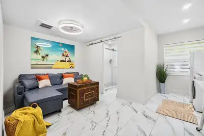 Image de Brand New Cozy Retreat by the Sea - Unit B