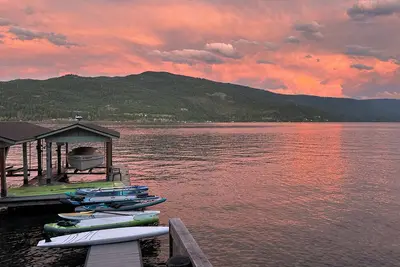 Image de Lakefront house with boat dock, sleeps up to 10 on Flathead Lake/Woods Bay