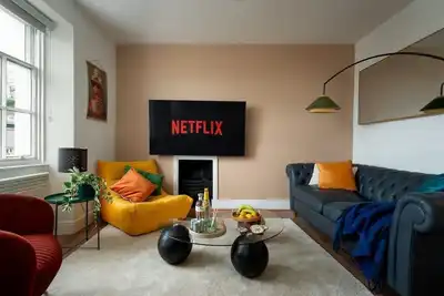 Image de Cosy Harbour Luxe • Modern 2br • Sleeps 6