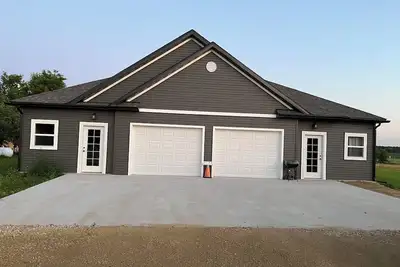 Image de Unit 1 quiet duplex in the country side