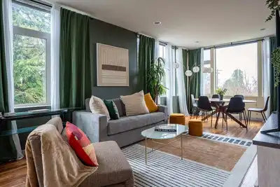 Image de Sophari | WestSeattle Junction| Rooftop&TurfedYard