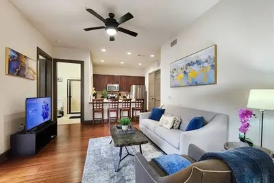 Image de Nice 2-Bedroom near historic Galleria Mall -  with Ac for your stay