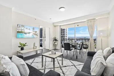 Image de Chevron Renaissance - 2 Bed 1 bath Low Floor - 1098 - 5 night - Chevron 2 Bedroom 1 Bathroom Apartment