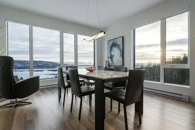 Image de 201 | Condo Haut de Gamme | Vue Fleuve et Lounge