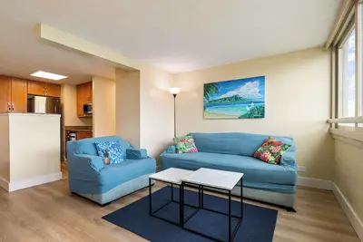 Image de Waikiki great view on 34th floor 1br corner unit & Large terrace! New flooring!