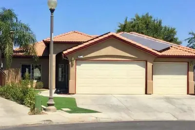 Image de 4br Home & Pool - Cozy home for traveling workers & families