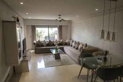 Image de 2ch/2sdb • Moderne & Lumineux • Wi-Fi • Garage • Tram 2 min