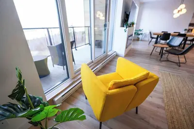 Image de 210 | Évasion Chic | Vue et Confort avec Piscine