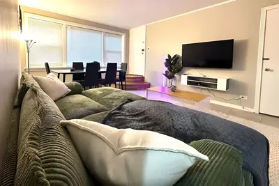 Image de Cozy 2br - Walk to St. Francis - w/Parking and Laundry