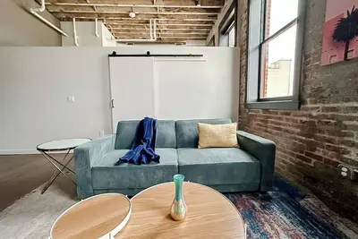 Image de Sleepover: Airy 2bd/1ba Loft - Newton