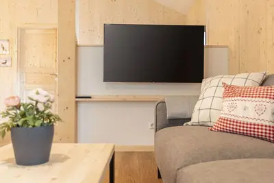 Image de Joli appartement pour 8 personnes avec Wifi, bain à remous, Tv, patio et vue panoramique